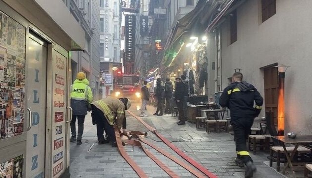 İstiklal Caddesi'nde yangın paniği!